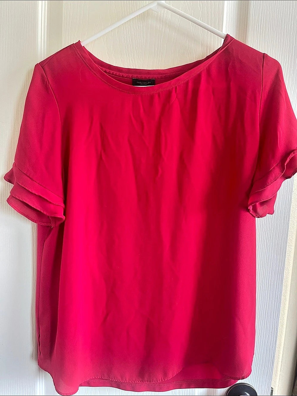 Ann Taylor Factory Ruffle Sleeve Blouse in Pink Size Large Like New